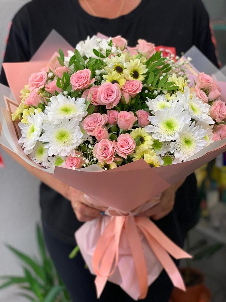 Букет цветов из: Розы и Хризантемы в Алтайском
