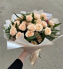 Букет Кремовые розы Латте в Алтайском