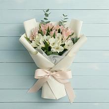 Букет цветов из:  Альстромерии #REPLACE_PRED# Алтайском