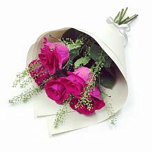 Букет цветов из:  Розы в Алтайском