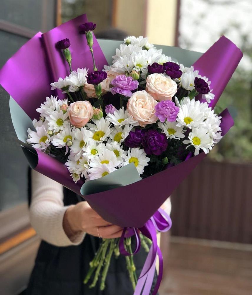 Букет цветов из: Хризантемы, Гвоздики и Розы в Алтайском