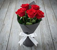 Букет 5 Красных роз Эдлесс Лав #REPLACE_PRED# Алтайском