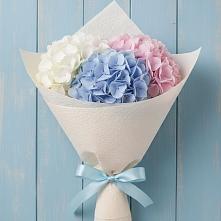 Букет цветов из:  Гортензия в Алтайском