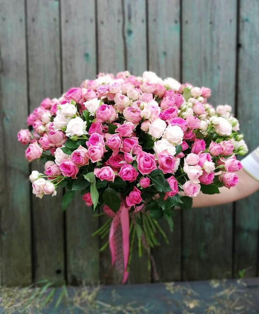 Букет Розовые кустовые розы Натали и Лав Лидия в Алтайском