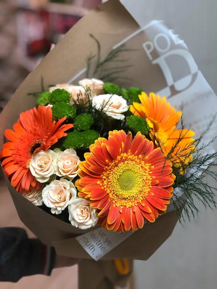 Букет цветов из: Герберы, Хризантемы и Розы в Алтайском